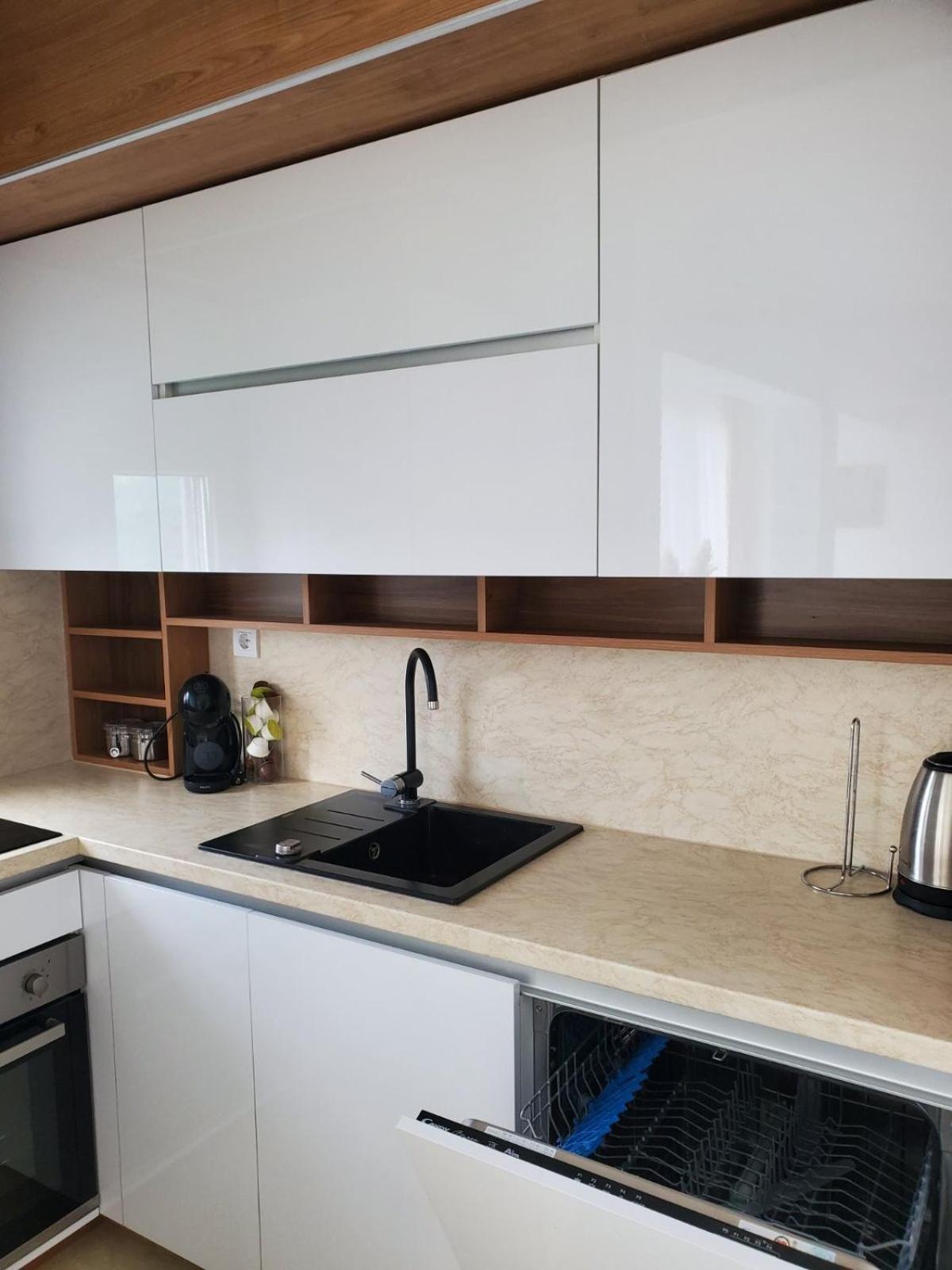 Apartmani Avanti Becici Номер фото