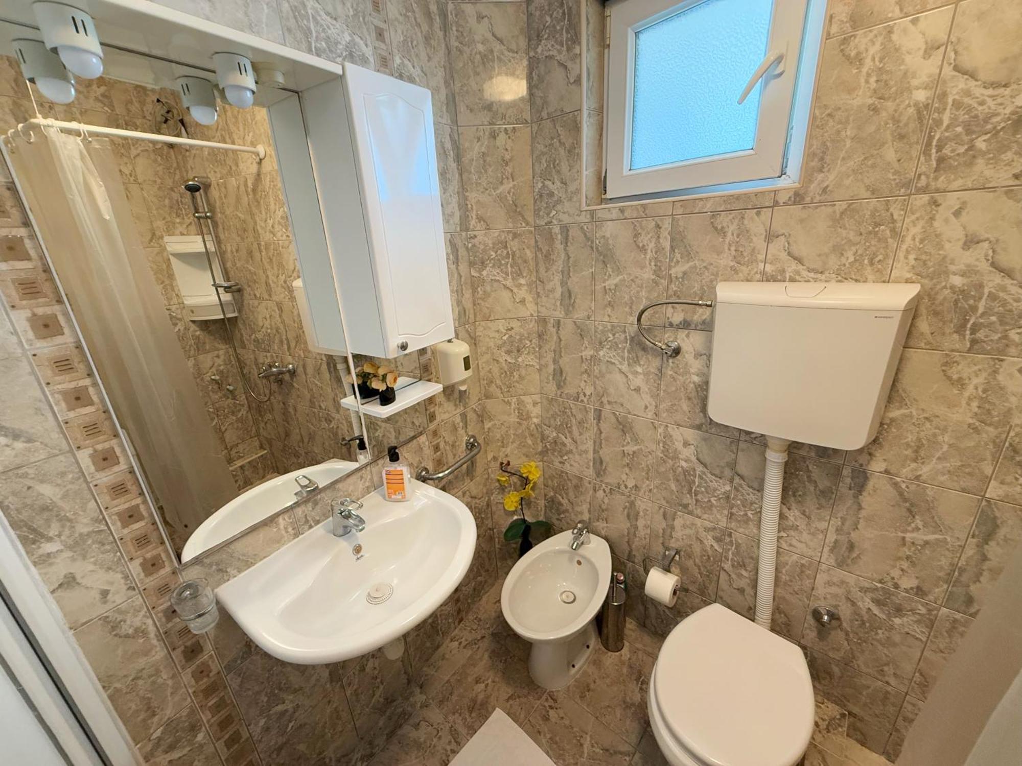 Apartmani Avanti Becici Екстер'єр фото